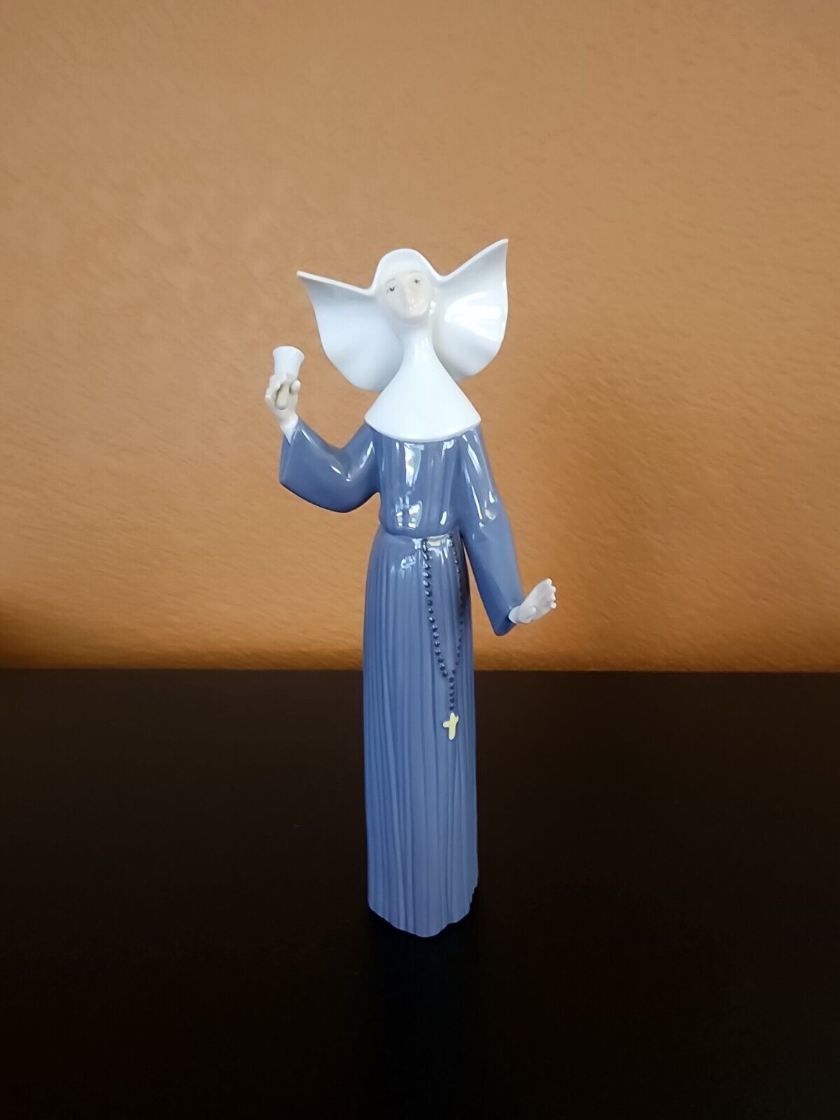 Retired Lladro "Call to Prayer Nun" #5551 Rare