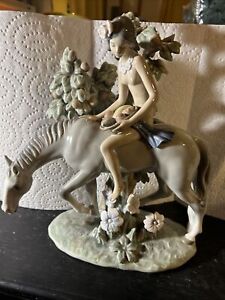 LLADRO DAISA  RETIRED MINT ''NUDE GIRL ON HORSE W/BOWL, TREES, FLOWERS