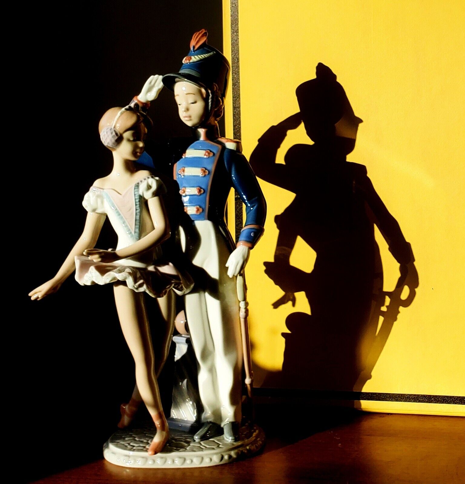Lladro 5935 Nutcracker Suite Toy Soldier Guard Ballerina MINT with Box