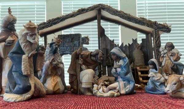 Lladro Nativity Scene - Lladro Nao 11-Piece Porcelain Gres Mint Condition