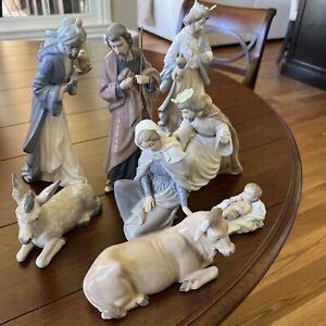 NAO BY LLADRO 8 PIECE GLOSS NATIVITY SET BOXES INCLUDED