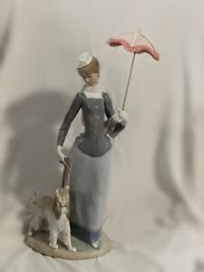 New ListingMINT Lladro Lady with Shawl # 4914 RARE retired piece signed by Lladro orig box