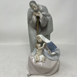 Lladro 1499 Blessed Family Baby Jesus, Mary & Joseph Porcelain Figurine (031631)