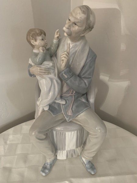 Vintage Lladro Porcelain Figurine Grandfather and Child Large 12” Gorgeous