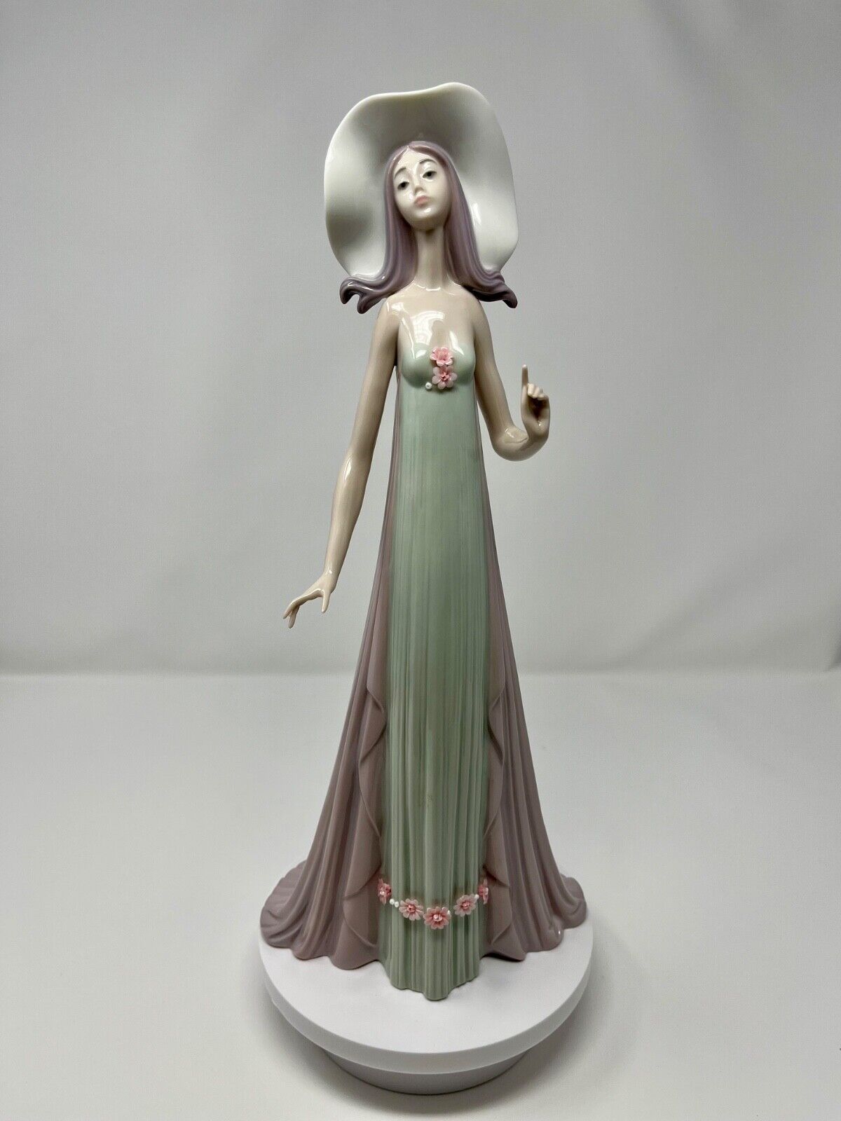Rare And Collectible Lladro : 1431 Value Guide - Price List