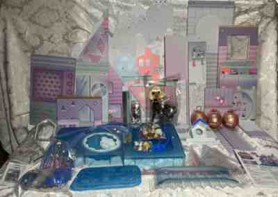 LOL Surprise OMG Winter Chill Cabin Game Queen Doll Lil Sisters- READ - NEW