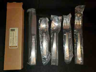 Brand new Longaberger 5 piece Flatware Set