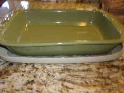 Baking Dish, Sage Lid, 9 x 13-In.