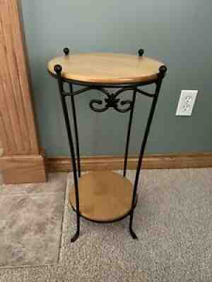 Longaberger Umbrella 23â? Wrought Iron Stand and wooden shelves