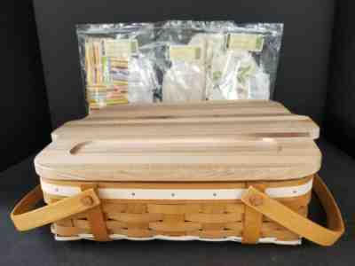 2010 LONGABERGER 13" GOURMET PIE BASKET, BUTCHER BLOCK LID, 3 LINERS & PROTECTOR