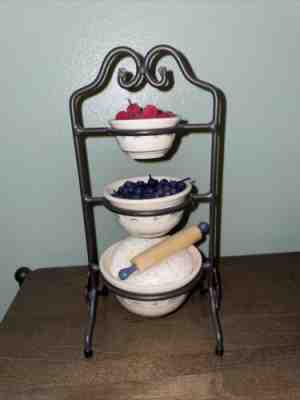 Longaberger Collectors Club Miniature Mixing Bowls & Stand With Dough & Berries