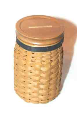 2003 Longaberger Blue Ribbon Warm Brwn Pride Coin Basket Lid & Plastic Protector