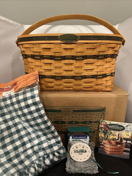NIB Longaberger Traditions 1995 Family Basket Combo-Liner, Protector, Tie-on