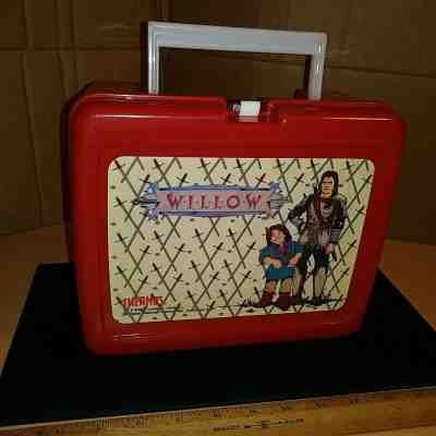 VINTAGE WILLOW LUNCHBOX THERMOS PAPERS AND FIGURE 1988