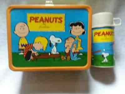 VINTAGE METAL1959 PEANUTS SNOOPY LUNCHBOX & THERMOS LOT