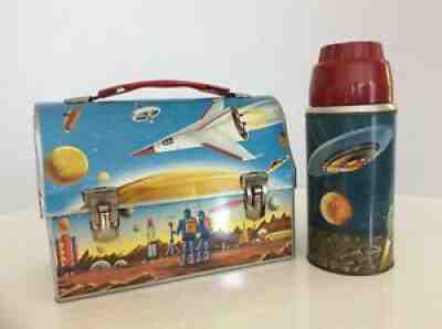 VINTAGE 1960 ASTRONAUT DOME TOP LUNCHBOX & THERMOS