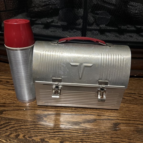 Vintage 1960's Thermos Lunch Box & Thermos Domed V Victory Work Miners Pail Red