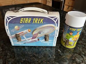 Vintage 1968 Star Trek Lunchbox With Thermos. Great Condition
