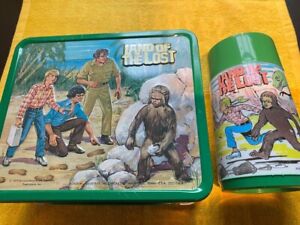 Vintage 1975 Land Of The Lost Lunchbox and Thermos C 9.5 Beautiful!