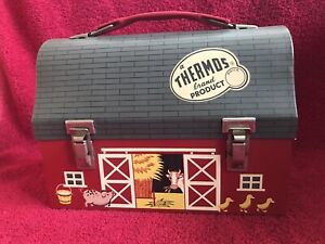 VINTAGE 1958 RED BARN (OPEN DOOR) LUNCH BOX W/THERMOS