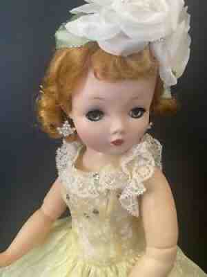 EXQUISITE Vintage Madame Alexander Cissy In VHTF RARE N/M Organdy Bird Sundress