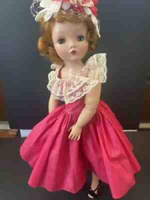 EXQUISITE Vintage Madame Alexander Cissy In HTF RARE N/M Fuchsia Wide Lace