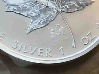 2005 Canadian SILVER MAPLE LEAF Canada $5 coin .9999 1 ounce ROOSTER PRIVY