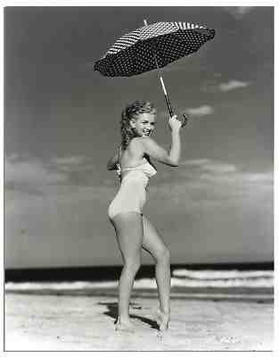 Marilyn Monroe Taken by Andre de Dienes 1949 Photo