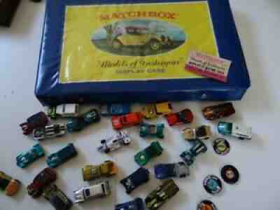 Fine Lot Of 26 Vintage Redline Hot Wheels With 1969 Matchbox Case & 4 Buttons