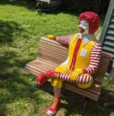 RONALD MCDONALD'S BENCH LIFE-SIZE FIGURE STATUE HUGE ADVERTISING ...