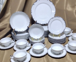 MIKASA 45 pc. Dinnerware set, Marlboro #9267 Japan, Scallop Platinum trim.