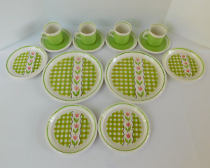 14 Pieces Mikasa Mint Taffy Country Gingham Dinnerware