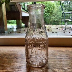 Pt Milk Bottle Surrey Farm Dairy F Bauer & Sons Philadelphia Road Baltimore MD