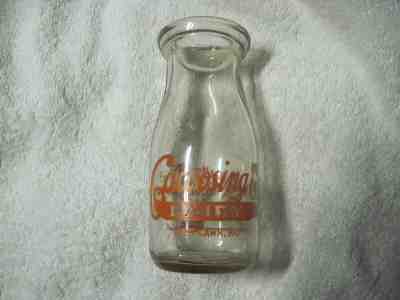 CACOOSING DAIRY WEST LAWN PA.  VINTAGE HALF PINT MILK BOTTLE NICE GRAPHICS 