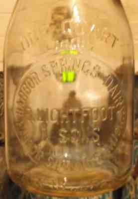 ROUND QUART HARBOR SPRINGS DAIRY HARBOR SPRINGS MICHIGAN MILK BOTTLE