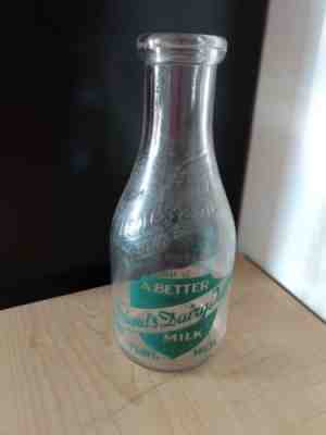 FRIEND'S DAIRY FARM FLINT MICHIGAN GLASS MILK BOTTLE ONE QUART VINTAGE FRIENDS