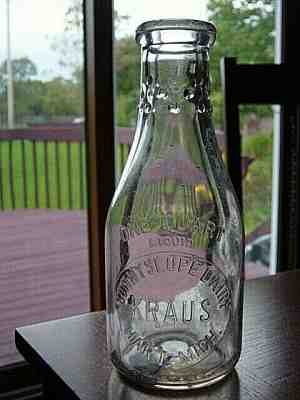 1930's Sunny Slope KRAUS Hart MICHIGAN Mich. MI. Quart dairy milk bottle