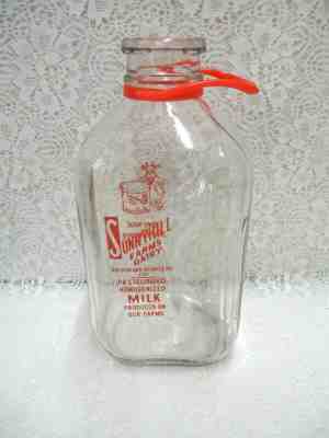 Sunnyhill Farms Dairy Rutherford Heights PA Milk Bottle Half Gallon Vintage