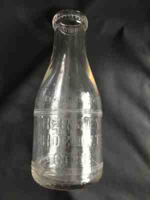 ANTIQUE EMBOSSED HERSHEY CHOCOLATE CORP MILK BOTTLE QUART NOV 1927 HERSHEY PA