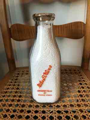 N.E. Oliver Oriskany Falls NY Square Quart Pyro Milk Bottle Dairy Oneida County 