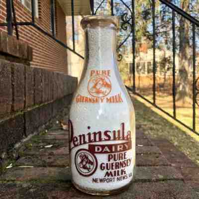Qt Milk Bottle Peninsula Dairy Newport News VA Guernsey Cow Baby 2 Color Pyro