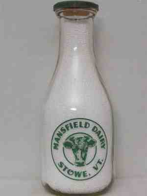 TRPQ Milk Bottle Mansfield Dairy Farm Stowe VT '54 SKIING COW MOUNT MANSFIELD VT