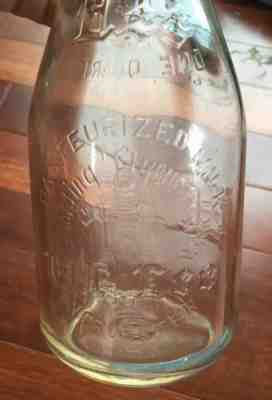 W. H. Lee quart milk bottle WORCESTER, Mass (MA) / Massachusetts