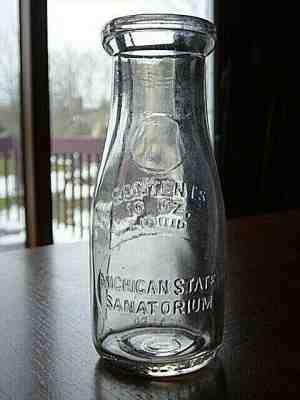 1930s MICHIGAN STATE SANATORIUM Howell MICHIGAN Mich. MI. dairy milk bottle 10oz