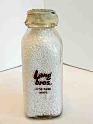 VTG 1 PINT SQUARE MAROON ACL MILK BOTTLE, LANG BROS, HYDE PARK, MASS