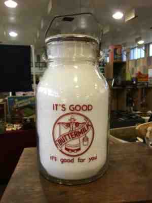 1 Gallon Purity Milk Co Pyro Buttermilk PHILIPSBURG PA Dairy Handle Nice Bottle