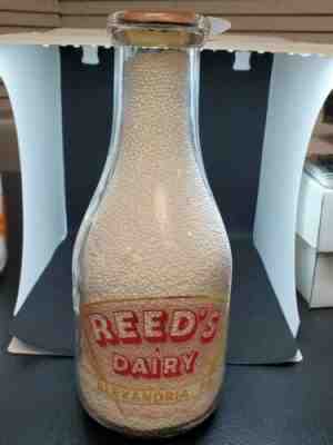 Reeds Dairy quart milk bottle Alexandria Pa Dairy Rare bottle 