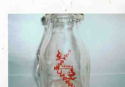 Mumpers dairy Half pint Glass milk bottle From Elizabethtown, pa.  Nice shape