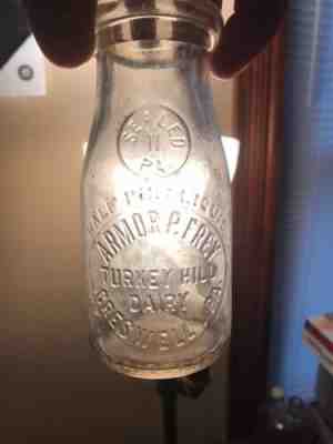 Armor P. Frey (Turkey Hill Dairy) Half Pint Milk Bottle Creswell, PA Lancaster