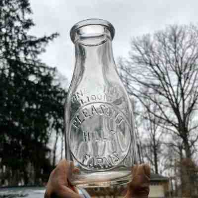 Pt Milk Bottle Pleasant Hills Farms Darnestown MD Maryland Emb Montgomery County